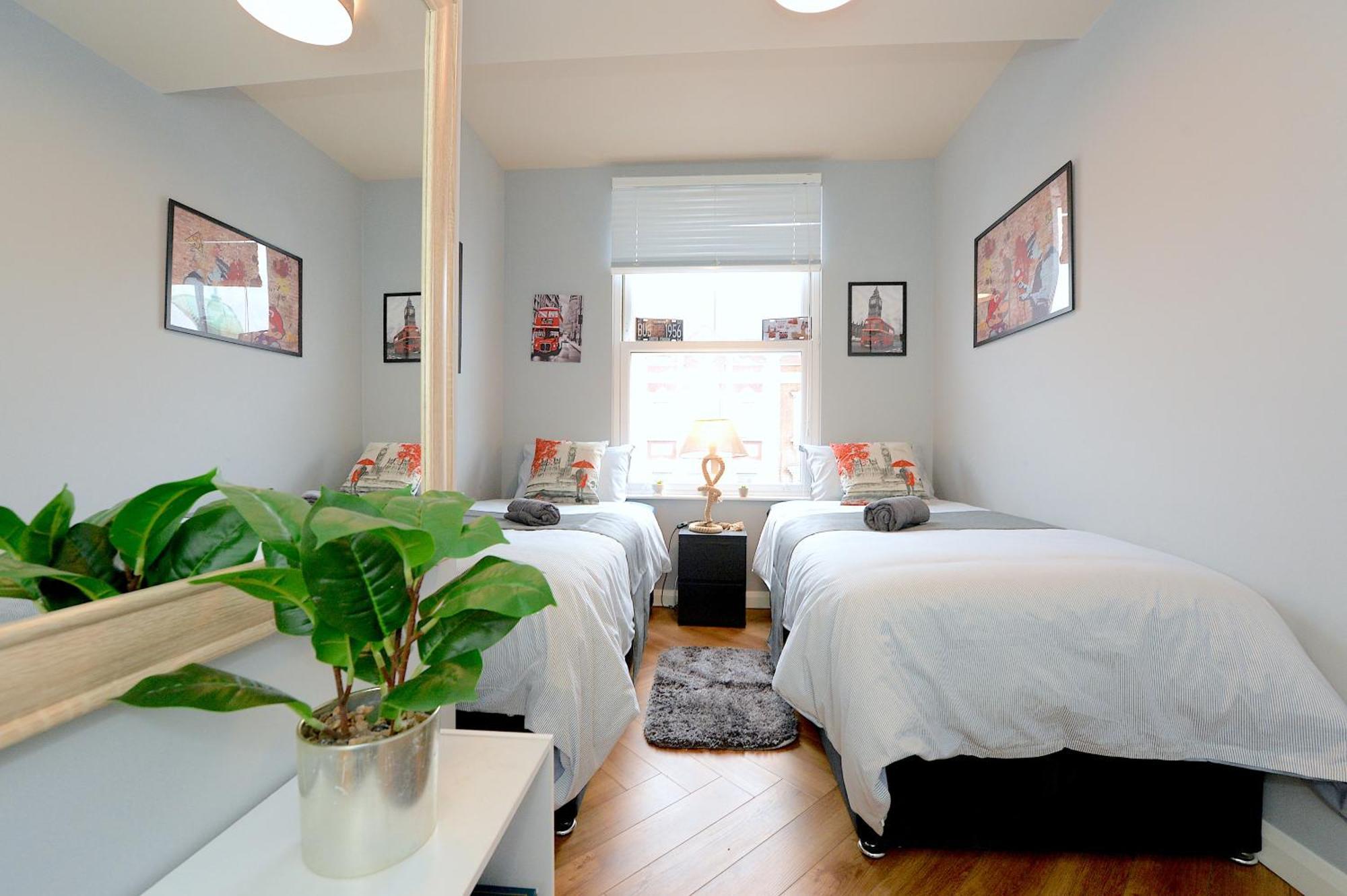 2 Bedroom Flat In Wood Green Piccadilly Line ลอนดอน ภายนอก รูปภาพ