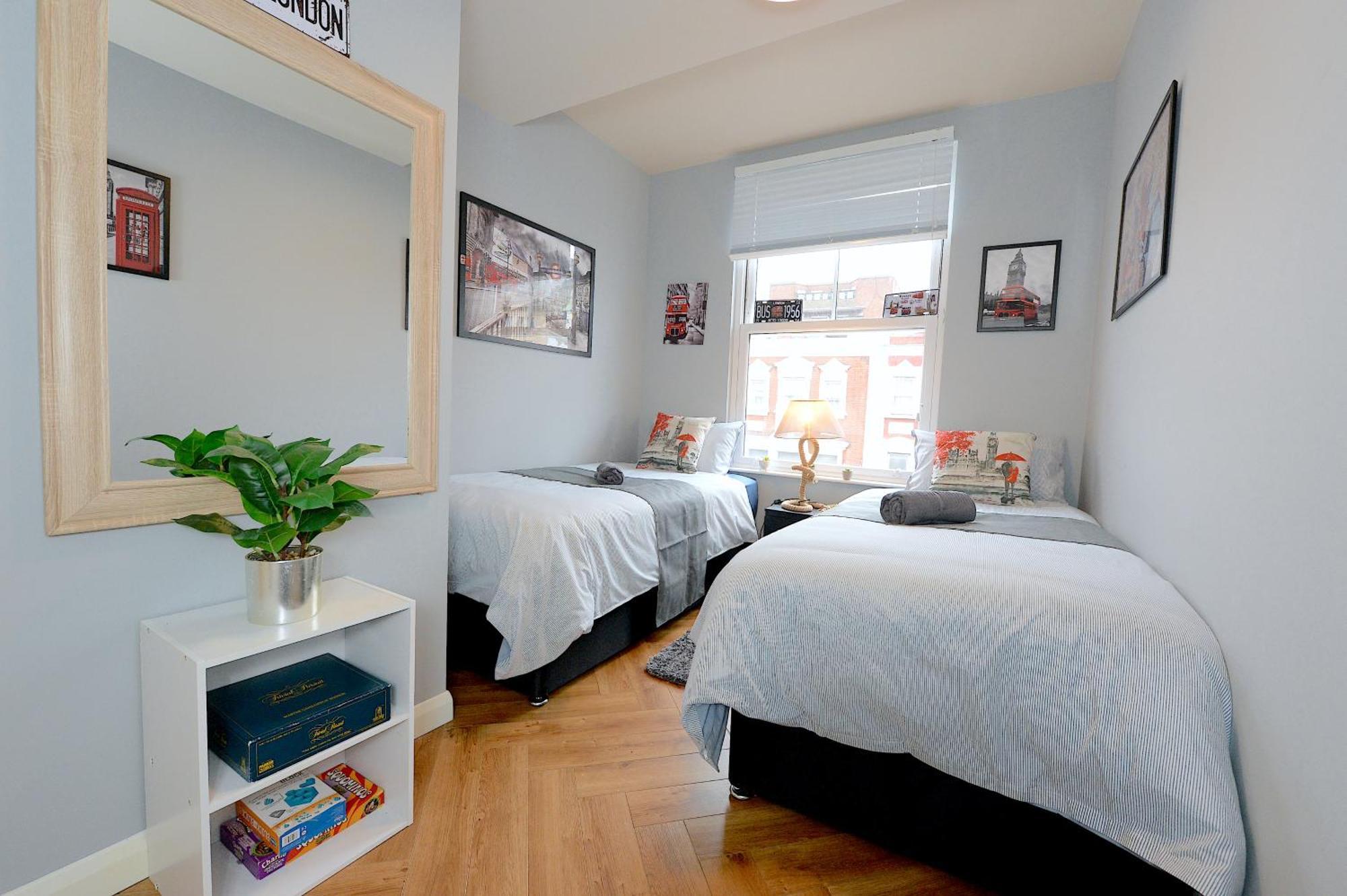 2 Bedroom Flat In Wood Green Piccadilly Line ลอนดอน ภายนอก รูปภาพ