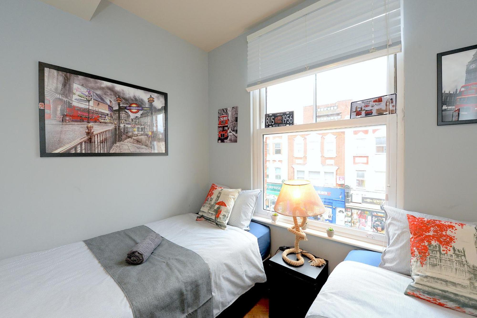 2 Bedroom Flat In Wood Green Piccadilly Line ลอนดอน ภายนอก รูปภาพ